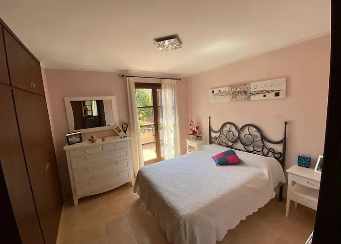 Casa Con Jardin En Nyaraló Roda de Bará