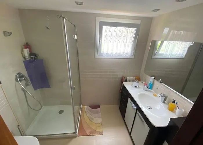 Casa Con Jardin En Nyaraló