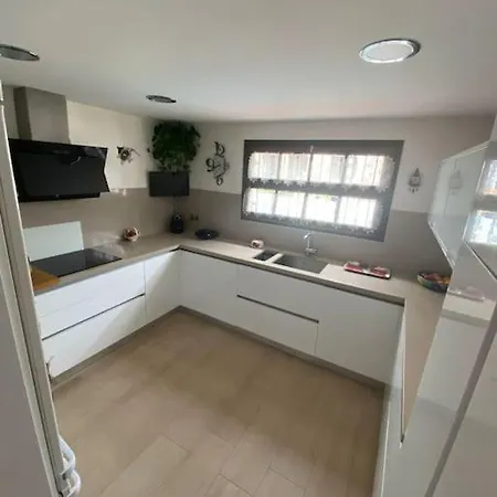 Casa Con Jardin En