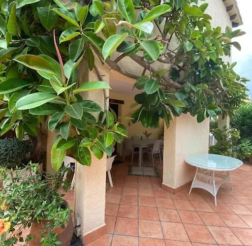 Casa Con Jardin En 펜션 Roda de Bará